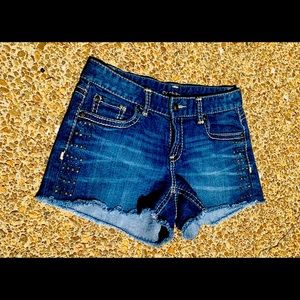 $$$ CACHE EMBELLISHED DENIM JEAN SHORTS